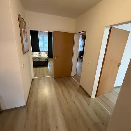 Apartment Zentrale Mit Balkon&parkplatz *