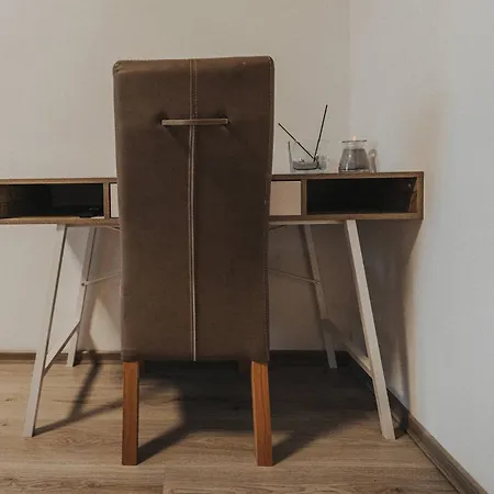 Zentrale Mit Balkon & Parkplatz Lejlighed